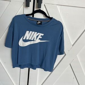 Women’s large Nike logo crop top